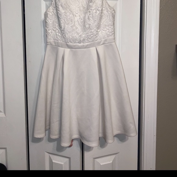 Dress - Picture 2 of 2